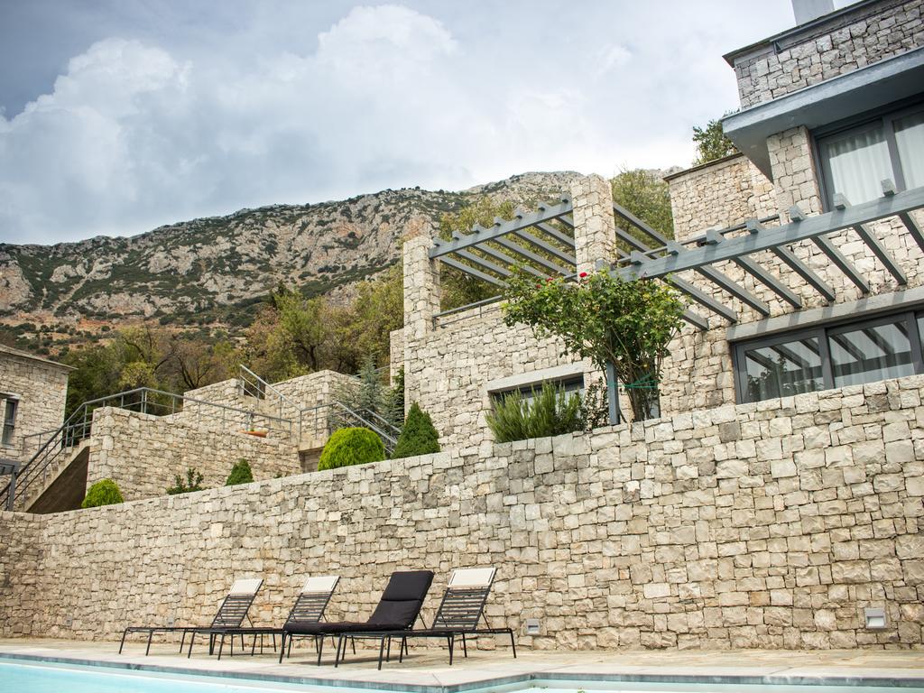 Elafivolia Arachova Suites Ngoại thất bức ảnh