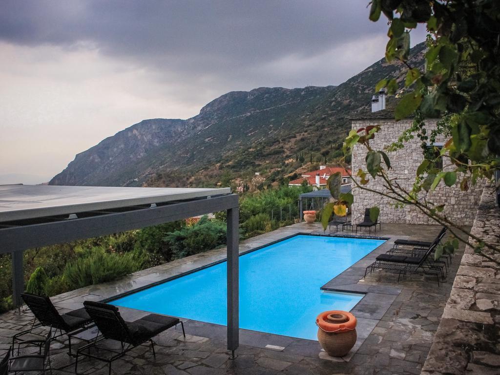 Elafivolia Arachova Suites Ngoại thất bức ảnh