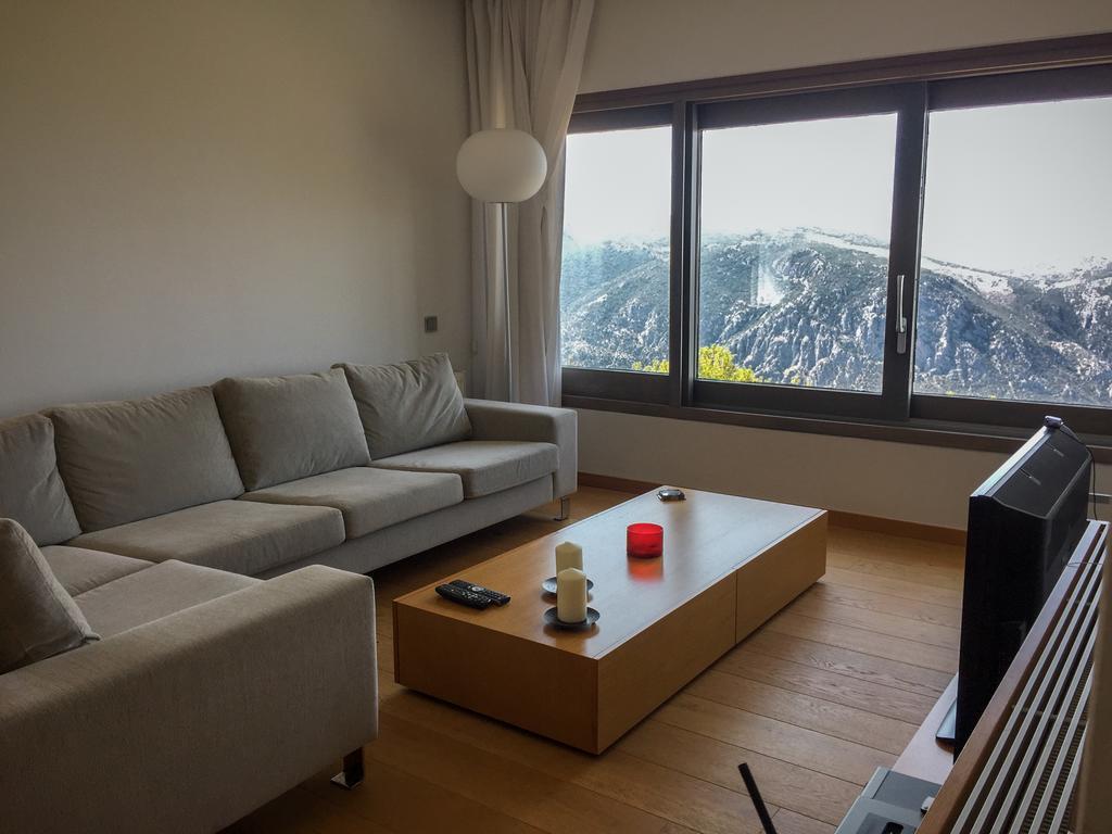 Elafivolia Arachova Suites Ngoại thất bức ảnh